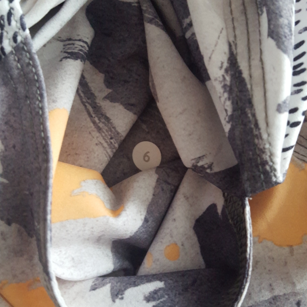 Lululemon High Rise Om Pant - Picture 7 of 8